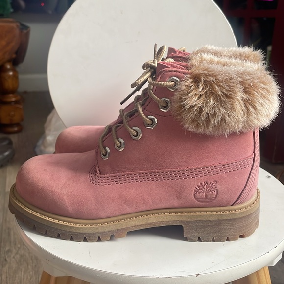 Like new Timberlands - Girls size 13 - Picture 3 of 4